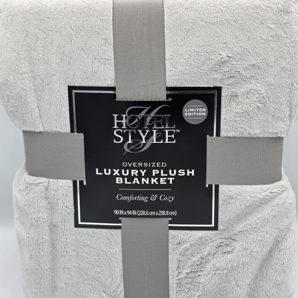 Hotel Style Oversized Luxury Plush Bed Blanket 90x94 Full/Queen, Platinum Silver